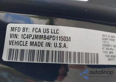 2023 Jeep Cherokee Altitude Lux 4X4 z USA, uszkodzony, nr VIN 1C4PJMMB4PD115038